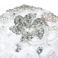 18cm Handmade Wedding Brooch Diamond Bridal Bouquet Satin Rose Flower with Rhinestone Artificial Pearls Beads Decorated for Bride Wedding Supplies--White