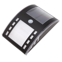 Solar Powerd Wirless PIR Motion Light Sensor Warm White LED Wall Lamp for Garen Door Entrance Pathways Patios