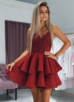 Classic Layers Homecoming Dresses Spaghetti Straps Lace Cocktail Dresses with Appliques