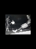 Michael Watson signed 16x12 photo vs Benn - Premium Framing + £45.00