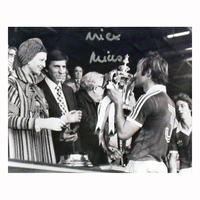 Mick Mills signed FA Cup Final photo.