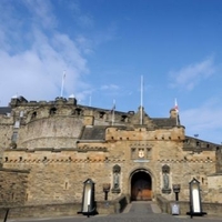 Edinburgh Castle & Dinner for Two
