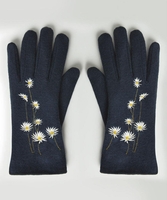 Sweet Daisy Embroidered Gloves