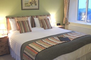 One Night Romantic Break at Cedar House