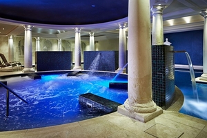 Twilight Pamper Treat with Dinner for Two at Alexander House