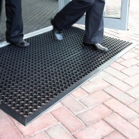 Rubber Anti-slip/Anti-Fatigue Mat - 15x09 m.